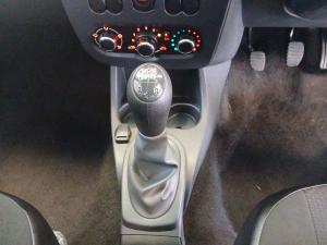 Nissan NP200 1.6i safety pack (aircon) - Image 10