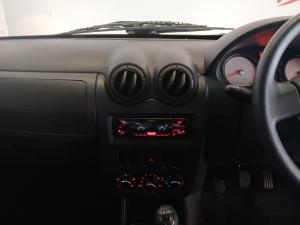 Nissan NP200 1.6i safety pack (aircon) - Image 12