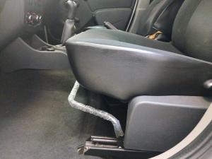 Nissan NP200 1.6i safety pack (aircon) - Image 15