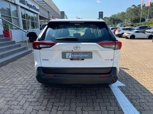 Toyota RAV4 2.0 GX auto - Image 5
