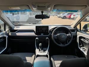 Toyota RAV4 2.0 GX auto - Image 6