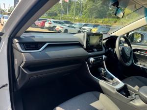 Toyota RAV4 2.0 GX auto - Image 7