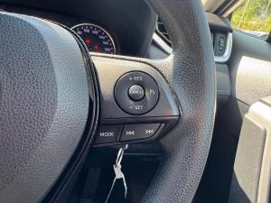 Toyota RAV4 2.0 GX auto - Image 10
