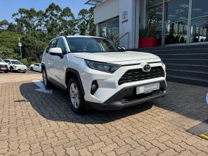 Toyota RAV4 2.0 GX auto - Image 1