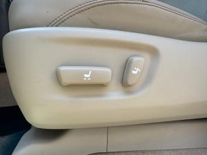 Toyota Land Cruiser Prado 2.8GD VX-L - Image 17