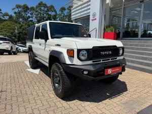 Toyota Land Cruiser 79 2.8GD-6 double cab - Image 1