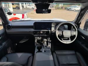 Toyota Land Cruiser Prado 2.8GD VX-R - Image 6