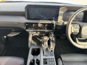 Toyota Land Cruiser Prado 2.8GD VX-R - Image 13