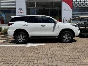 Toyota Fortuner 2.4GD-6 auto - Image 3