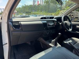 Toyota Hilux 2.4GD single cab S (aircon) - Image 7