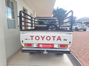 Toyota Land Cruiser 79 4.5D-4D LX V8 single cab - Image 5