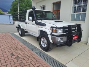 Toyota Land Cruiser 79 4.5D-4D LX V8 single cab - Image 1