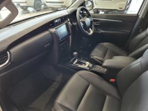 Toyota Fortuner 2.4GD-6 4X4 automatic - Image 7
