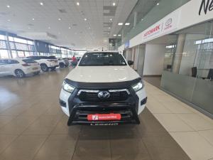 Toyota Hilux 2.8 GD-6 RB Legend 4X4 automaticD/C - Image 4