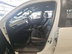 Toyota Hilux 2.8 GD-6 RB Legend 4X4 automaticD/C - Image 7