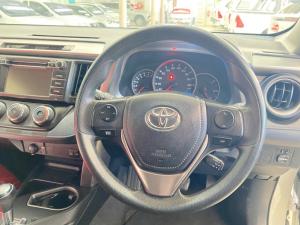 Toyota RAV4 2.0 GX automatic - Image 8