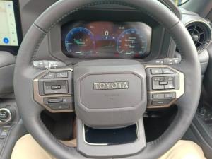 Toyota Prado VX-R 2.8GD automatic - Image 8