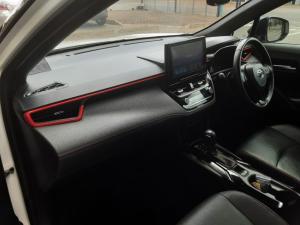 Toyota Corolla Cross 1.8 GR-S Hybrid - Image 7