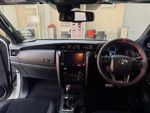 Toyota Fortuner 2.8GD-6 4X4 automatic - Image 6