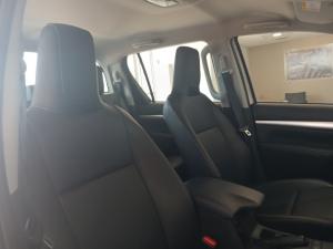 Toyota Hilux 2.4 GD-6 RB SRD/C - Image 13