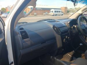 Isuzu D-MAX 250 HO Fleetside Safety S/C - Image 10