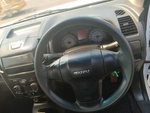 Isuzu D-MAX 250 HO Fleetside Safety S/C - Image 8