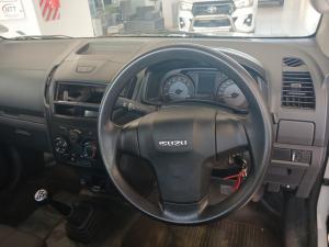 Isuzu D-MAX 250 HO Fleetside Safety S/C - Image 8