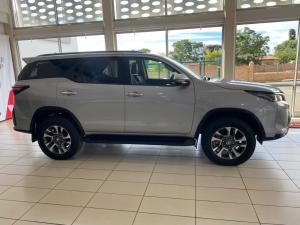 Toyota Fortuner 2.4GD-6 4X4 automatic - Image 3