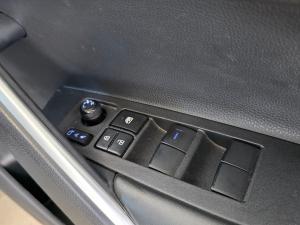 Toyota Corolla Cross 1.8 XS - Image 15
