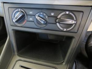 Volkswagen Polo 1.6 - Image 18