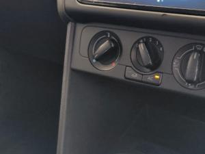 Volkswagen Polo Vivo 1.4 Life - Image 22