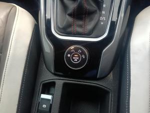 Volkswagen T-ROC 2.0 TSI 4M R-LINE DSG - Image 12