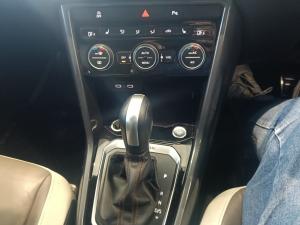 Volkswagen T-ROC 2.0 TSI 4M R-LINE DSG - Image 9