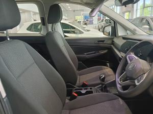 Volkswagen Caddy Maxi Kombi 2.0 TDi - Image 9