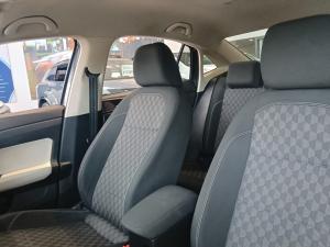 Volkswagen Polo 1.6 Life - Image 16