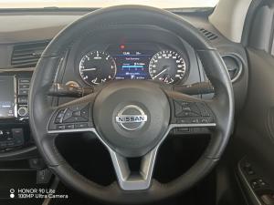 Nissan Navara 2.5DDTI LE/LE Plus automatic D/C - Image 10