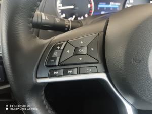 Nissan Navara 2.5DDTI LE/LE Plus automatic D/C - Image 11