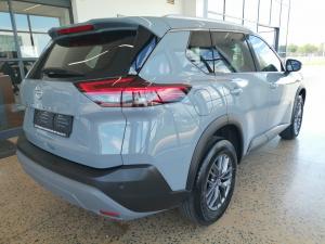 Nissan X Trail 2.5 Visia CVT - Image 2