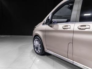 Mercedes-Benz V-Class V300d Exclusive - Image 9