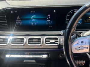 Mercedes-Benz GLS GLS400d 4Matic - Image 19