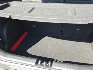 Hyundai Venue 1.0T Fluid auto - Image 10