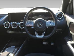 Mercedes-Benz GLA GLA200d Progressive - Image 11