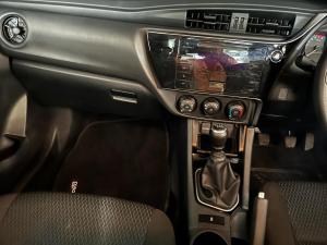 Toyota Corolla Quest 1.8 Plus manual - Image 8