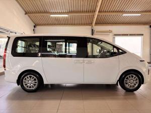 Hyundai Staria 2.2D Executive automatic - Image 6
