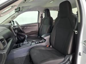 Isuzu D-Max 1.9TD double cab L manual - Image 12
