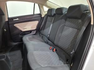 Volkswagen Polo sedan 1.6 manual - Image 11