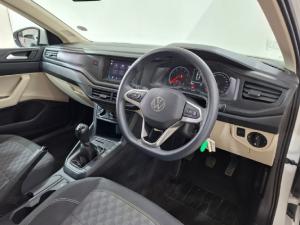 Volkswagen Polo sedan 1.6 manual - Image 12