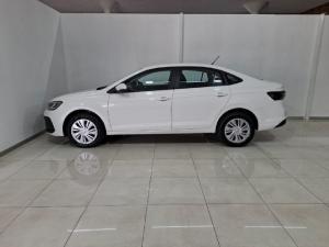 Volkswagen Polo sedan 1.6 manual - Image 2