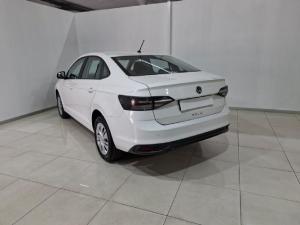 Volkswagen Polo sedan 1.6 manual - Image 3
