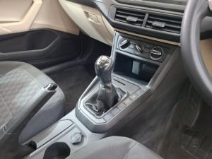 Volkswagen Polo sedan 1.6 manual - Image 8